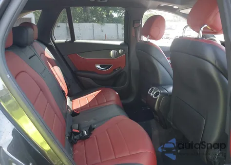 2021 Mercedes-Benz Glc 300 4Matic Suv z USA, uszkodzony, nr VIN W1N0G8EB9MF961552